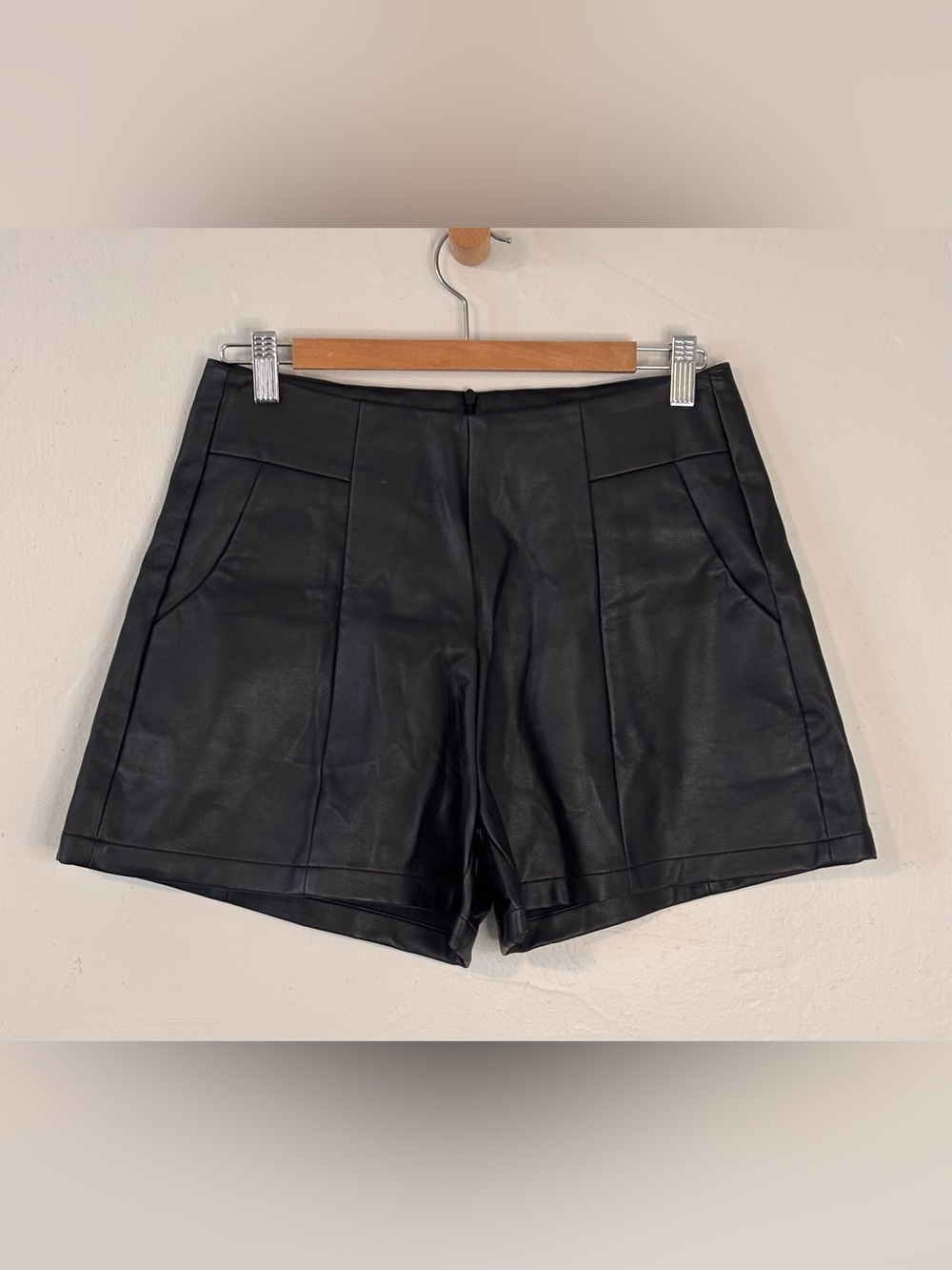 Faux Leather High Waisted Pocket Black Shorts Women's Size Small